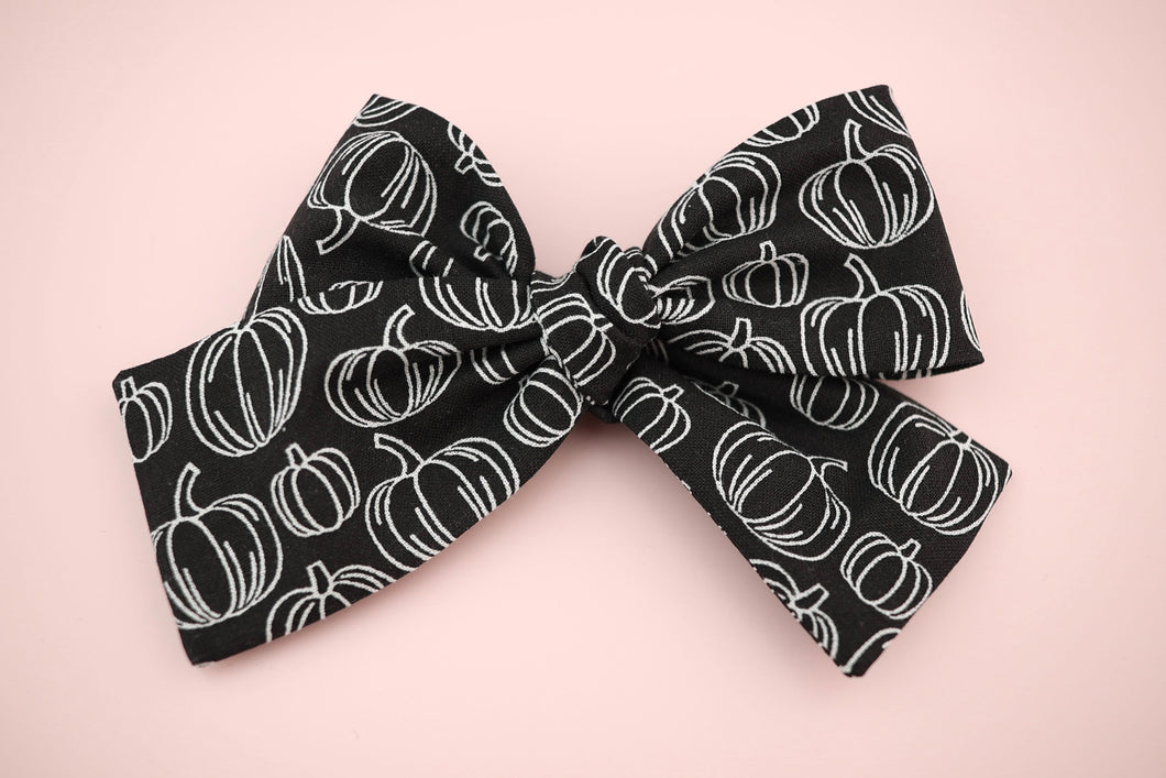 Black Pumpkins Classic Bow