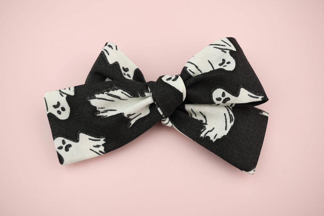 Black Ghosts Petite Bow