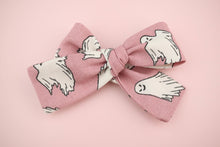 Load image into Gallery viewer, Pink Ghosts Petite Bow