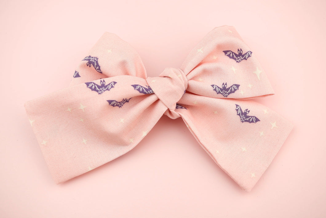 Pink Bats Classic Bow