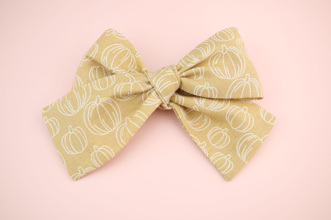 Neutral Pumpkins Classic Bow