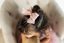 Load image into Gallery viewer, Pink Scallop Ribbon Bow