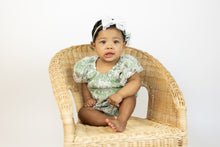 Load image into Gallery viewer, White Lace Bow