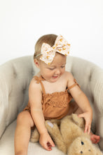 Load image into Gallery viewer, Annette Classic Bow