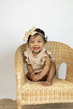 Load image into Gallery viewer, Champagne Classic Bow