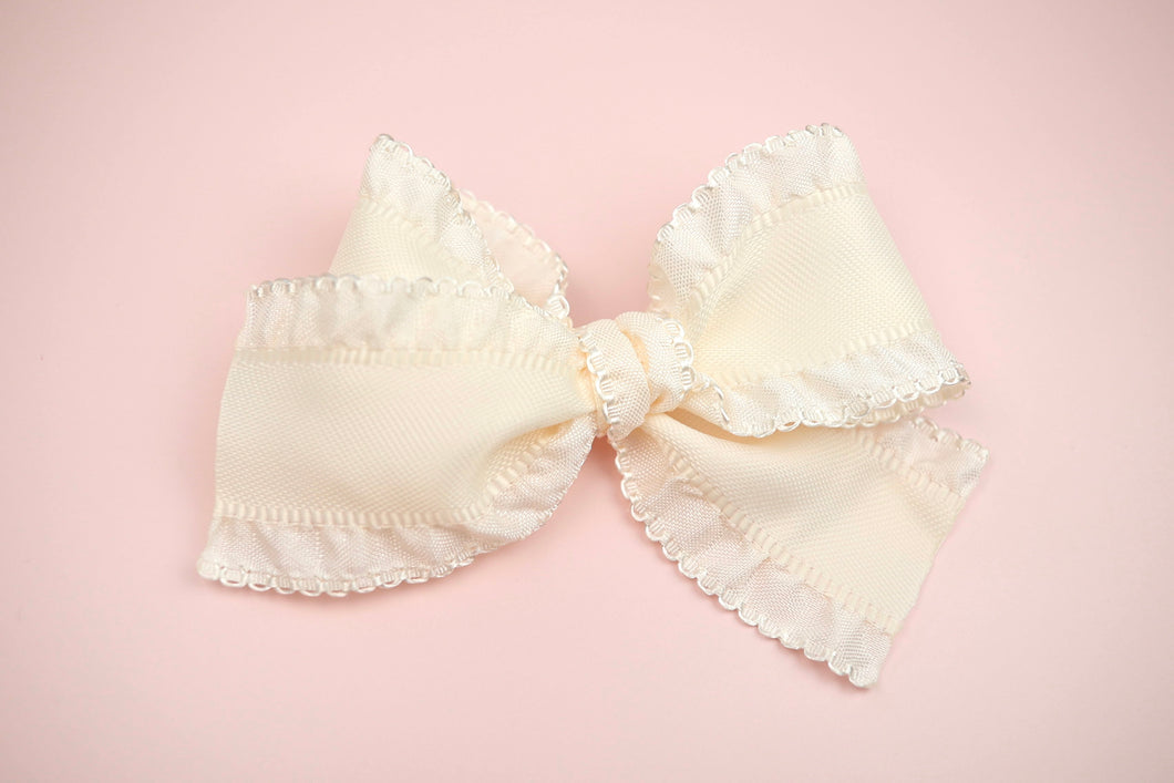 Ivory Scallop Ribbon Bow