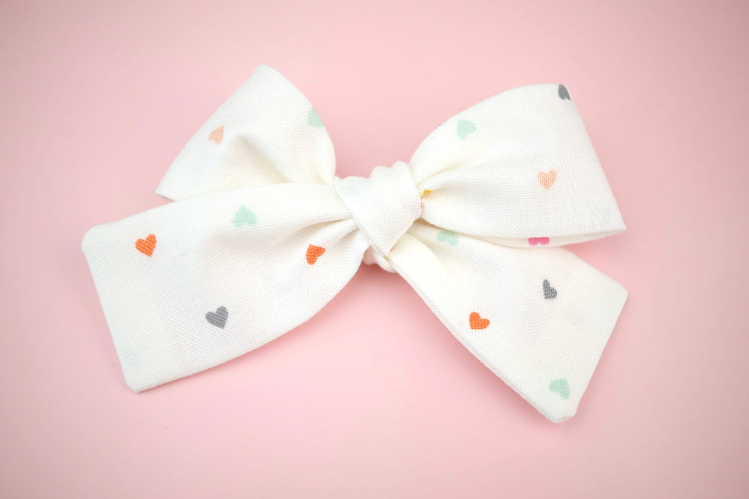 Hearts Petite Bow