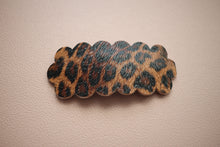 Load image into Gallery viewer, Dark Leopard Print Snap Clip