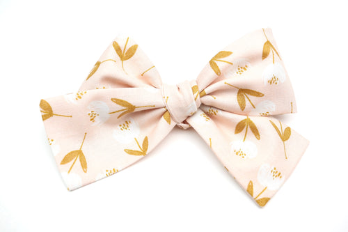 Annette Classic Bow